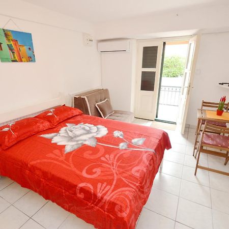 Leut Stone Residence Tivat Ruang foto