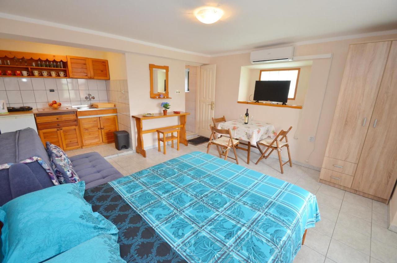 Leut Stone Residence Tivat Bagian luar foto