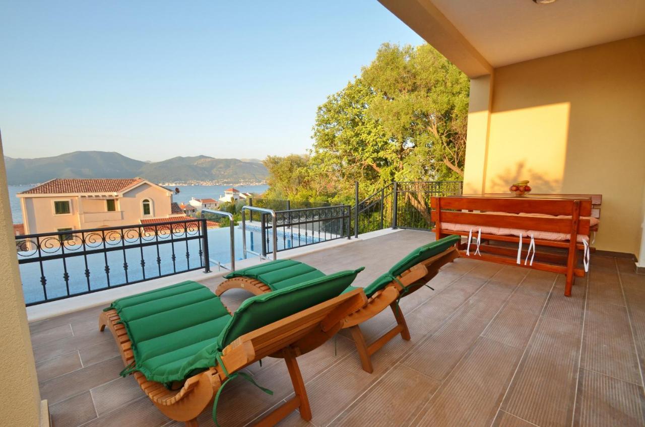 Leut Stone Residence Tivat Bagian luar foto