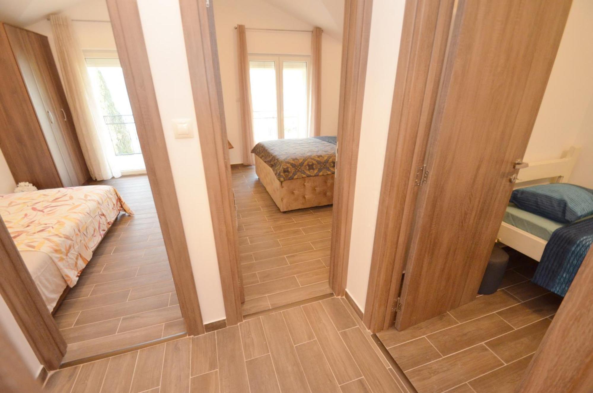 Leut Stone Residence Tivat Ruang foto