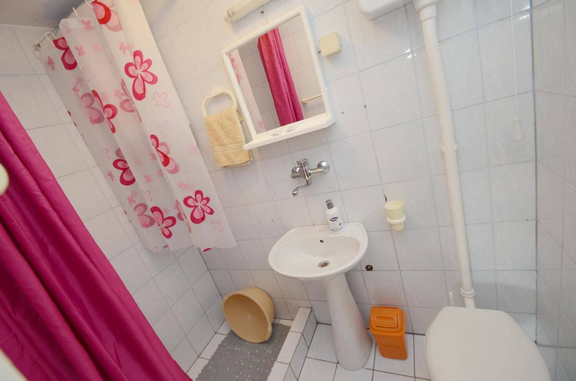 Leut Stone Residence Tivat Ruang foto