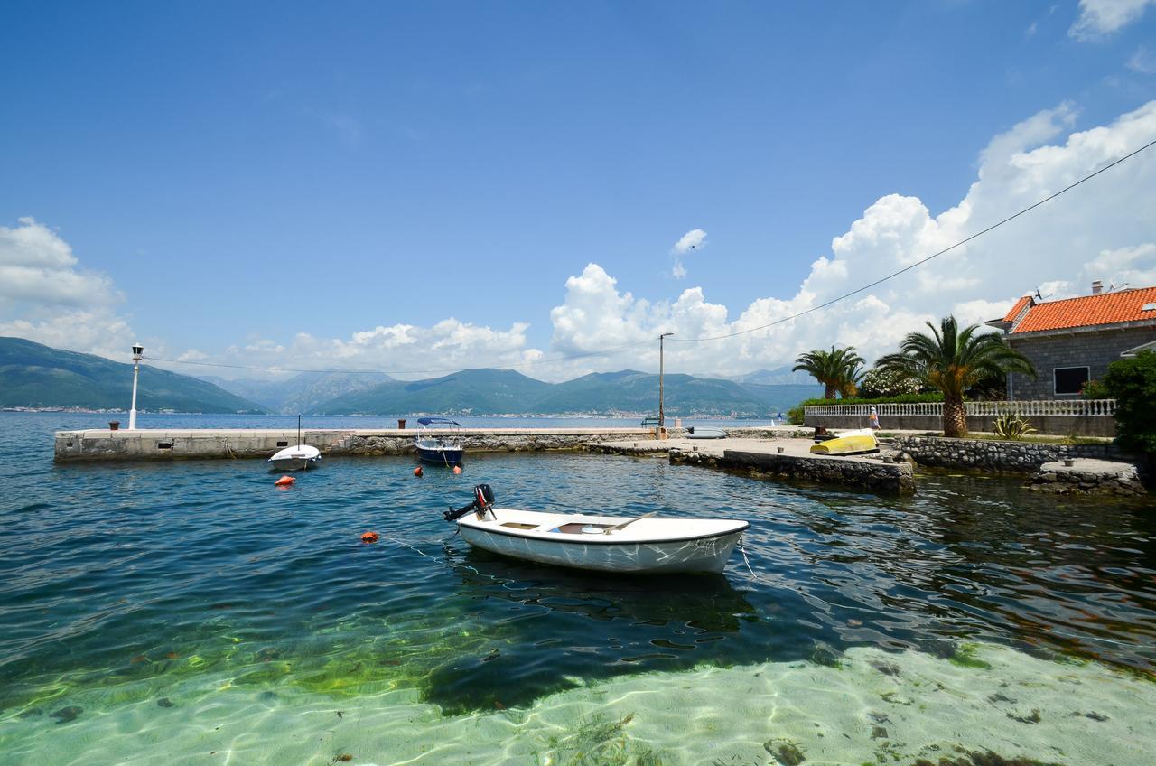 Leut Stone Residence Tivat Bagian luar foto